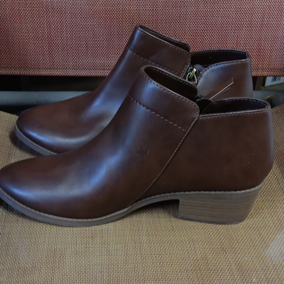 NWT Time & Tru Womens 8 1/2 Memory Foam Insole Brown Zipper Bootie - Picture 3 of 6